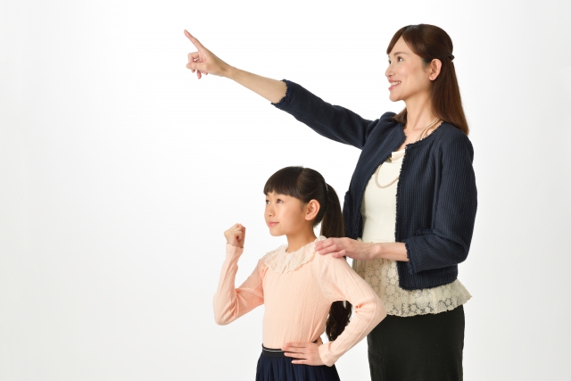 可以鼓勵孩子用圖像或形狀描繪情緒，讓他們循序漸進地認識並表達情緒。（圖片來源：PhotoAC）