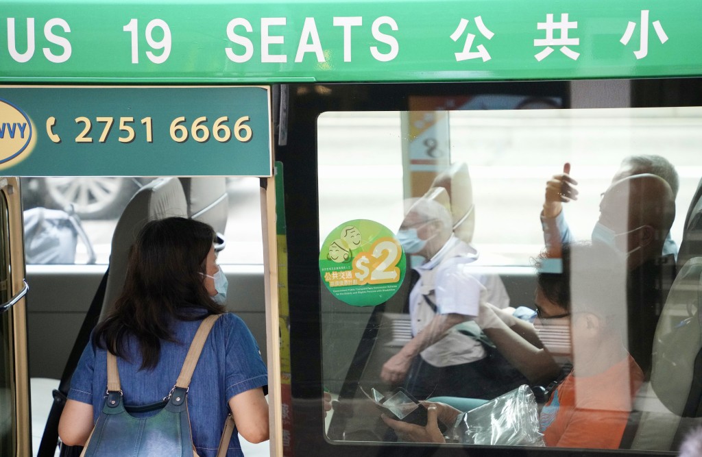 孙明扬又认为政府补贴有助减轻公共交通加价压力。资料图片