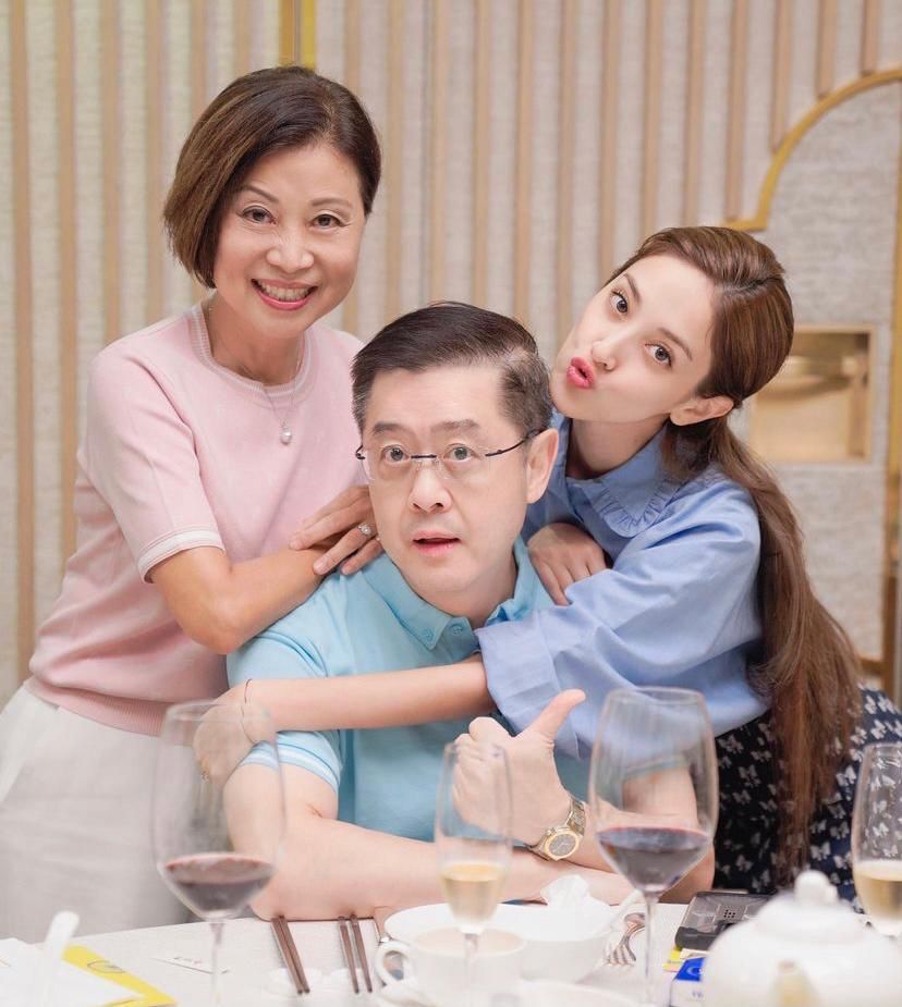 Grace感激爸爸,教曉她如何做一個有責任,而支持子女的父母。