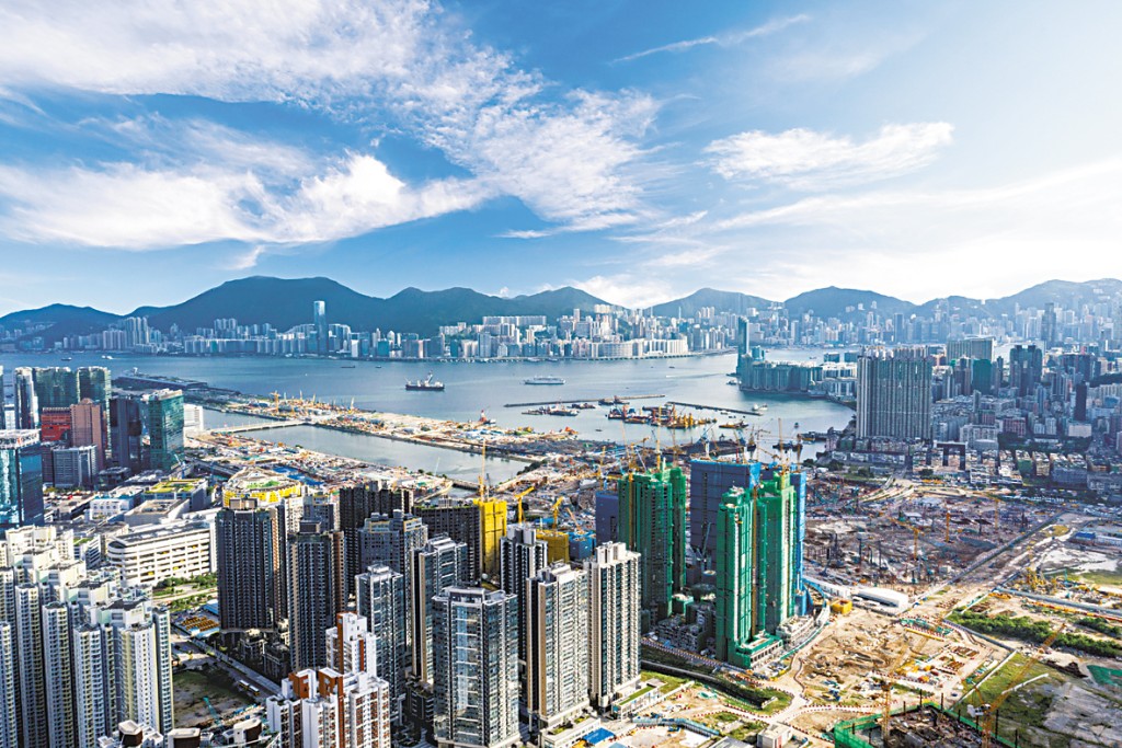 有學者認為,政府作為全港最大業主應釋出公共資產價值,讓公屋在市場自由流動,普羅市民亦可平價買樓成為「有產階級」,屬「藏富於民」的最佳方式。資料圖片 有學者認為,政府作為全港最大業主應釋出公共資產價值,讓公屋在市場自由流動,普羅市民亦可平價買樓成為「有產階級」,屬「藏富於民」的最佳方式。資料圖片