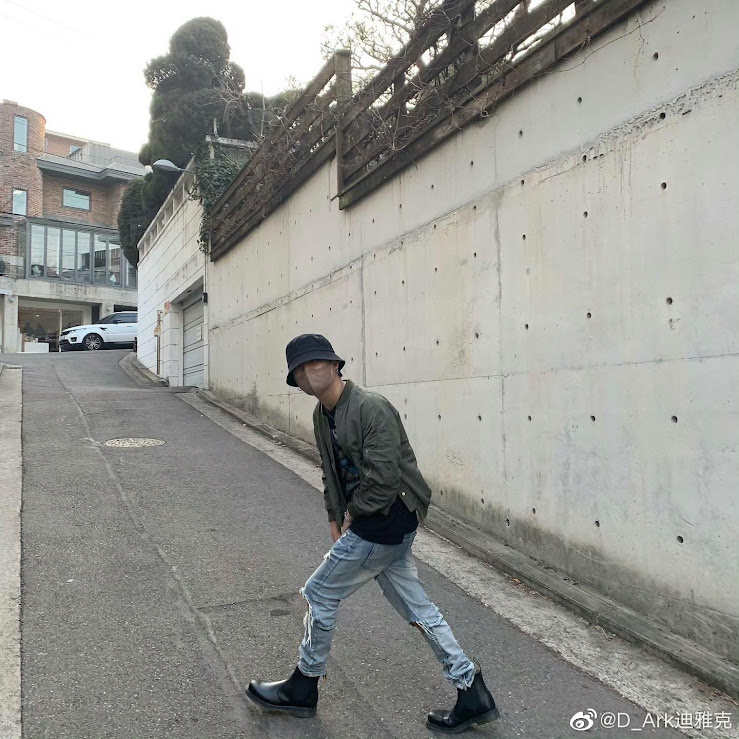 出身自中國延邊朝鮮族自治州延吉市的D.Ark,已在韓國發展多年。 出身自中國延邊朝鮮族自治州延吉市的D.Ark,已在韓國發展多年。