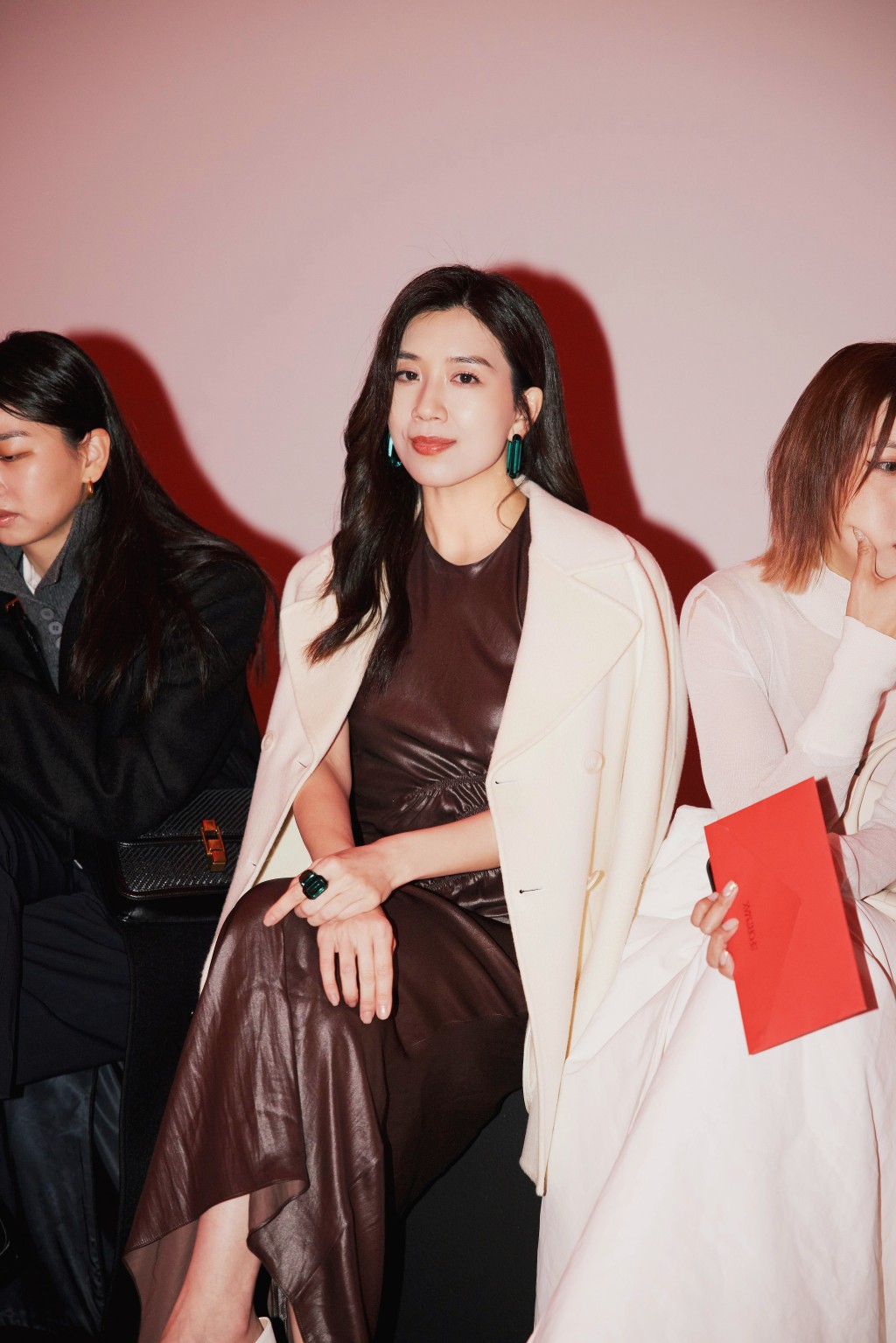 黄智雯近日获时尚品牌邀请到意大利出席时装骚。