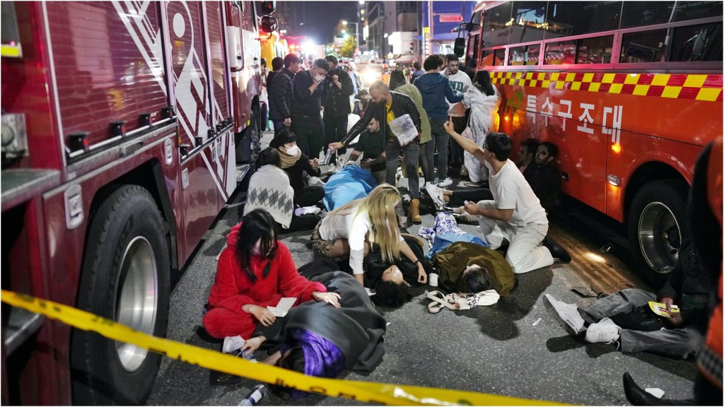有報道指萬聖節前夕首爾市政府沒有進行有關防疫以外或人潮過多的應變討論。