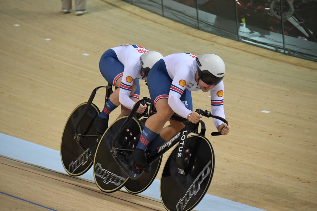  UCI国家杯场地单车赛香港站，英国队出战女子团体争先赛夺金。 吴家祺摄