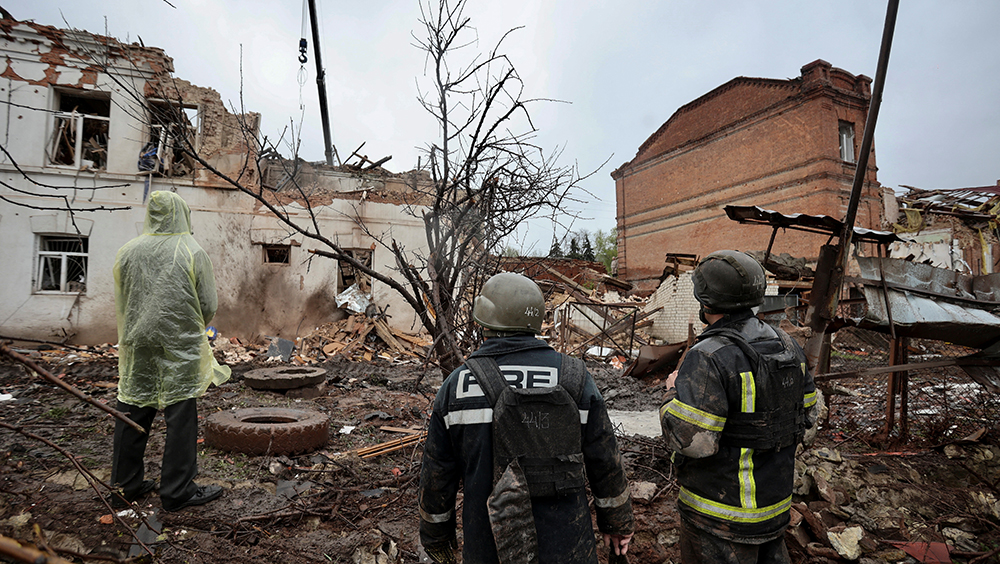 烏克蘭一座博物館被俄羅斯導彈轟炸，釀2死10傷，死者為兩名婦女。AP 