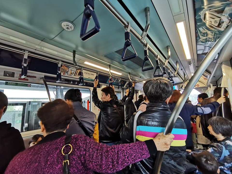 列車車門無法打開。澳門網民Dennis Lau圖片
