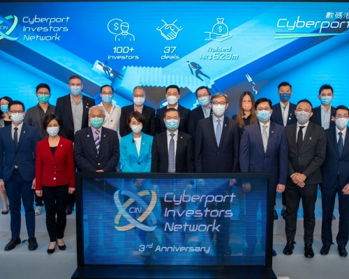 署理財經事務及庫務局局長陳浩濂表示，正與數碼港商討延續「數碼港金融從業員金融科技培訓計畫」的可行性。