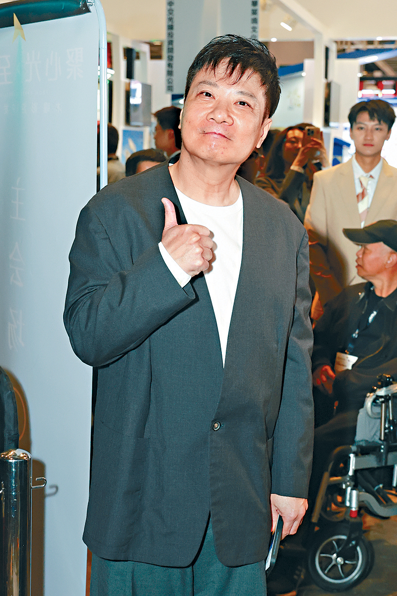 錢嘉樂透露《一九四一》的參演陣容。