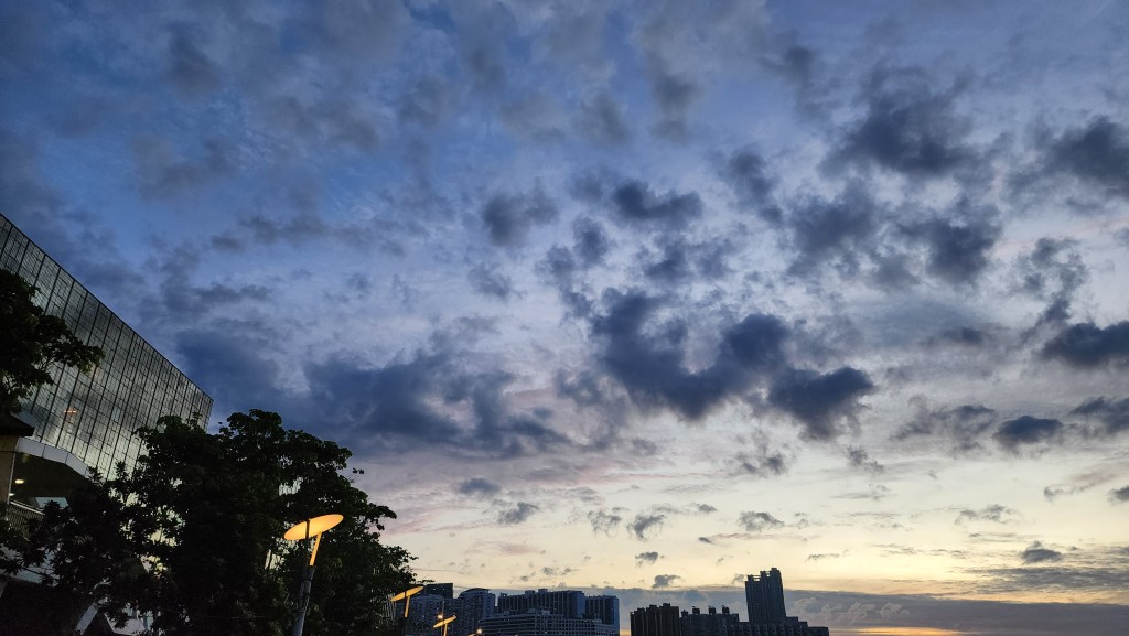 今日大致多雲。黎志偉攝