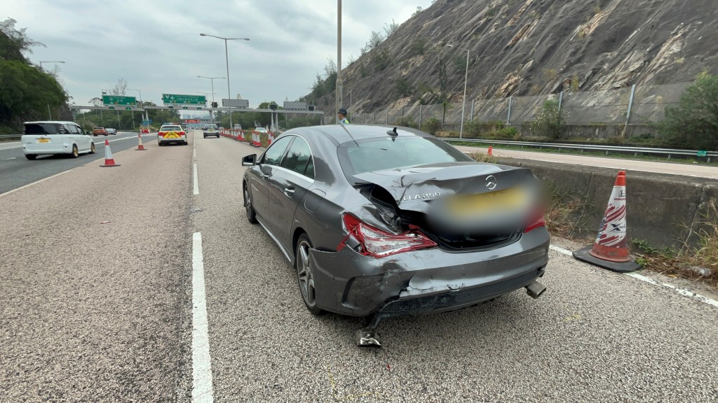 平治車尾損毀。 平治車尾損毀。