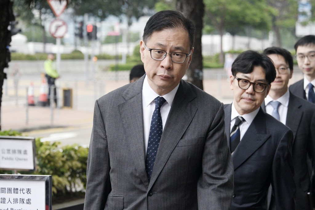 代表独立委员会的资深大律师杜淦堃。