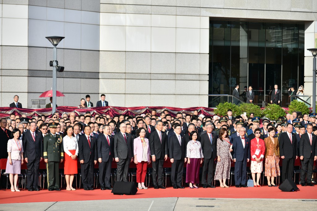 中華人民共和國成立七十五周年慶祝活動升旗儀式。（盧江球攝）