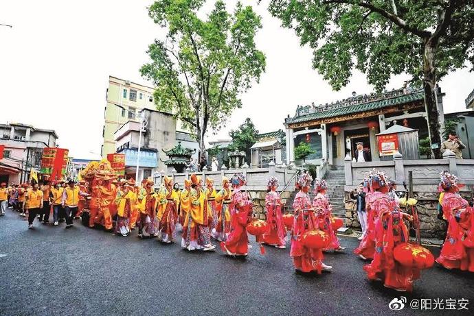 沙井《老宝安·非遗秀》暨天后古庙妈祖非遗文化活动是深圳最大型的妈祖民俗活动（图片来源：阳光宝安@微博）