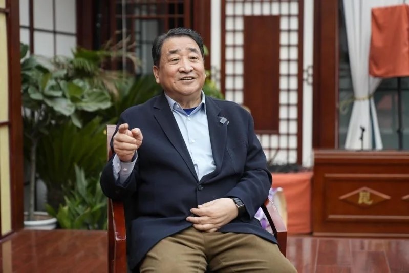 姜昆人在美國豪宅談愛國被批評離岸愛國。