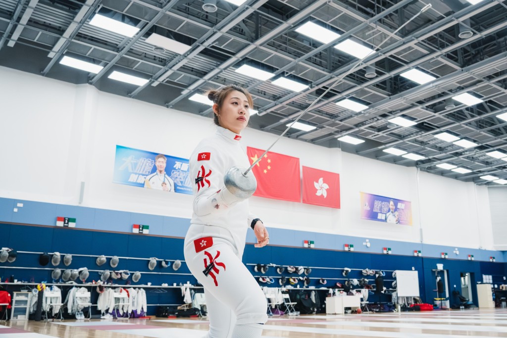 體院劍擊館內的牆上掛著張家朗及江旻憓兩位奧運金牌的得獎巨照。江旭峰攝 體院劍擊館內的牆上掛著張家朗及江旻憓兩位奧運金牌的得獎巨照。江旭峰攝