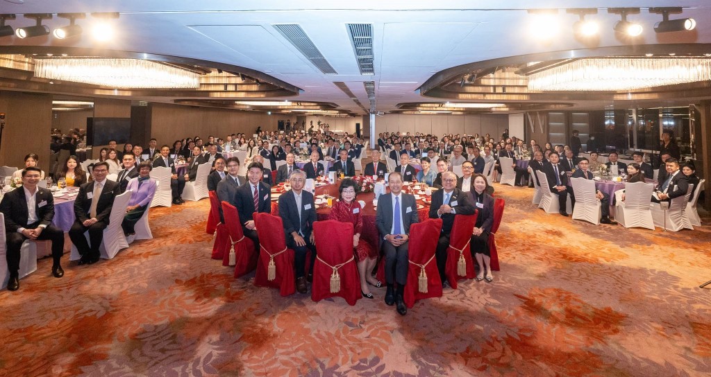 中華人民共和國成立77周年暨香港專業聯盟成立25周年昨晚舉行。林定國fb
