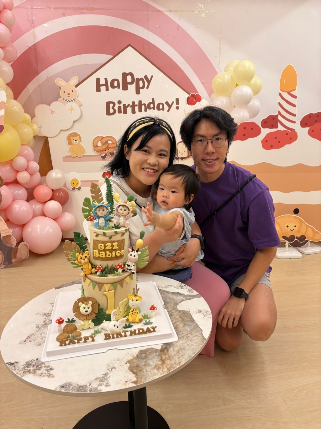 赵太与丈夫、1岁半女儿及外佣，住在一个面积近500呎的私楼单位。  被访者提供