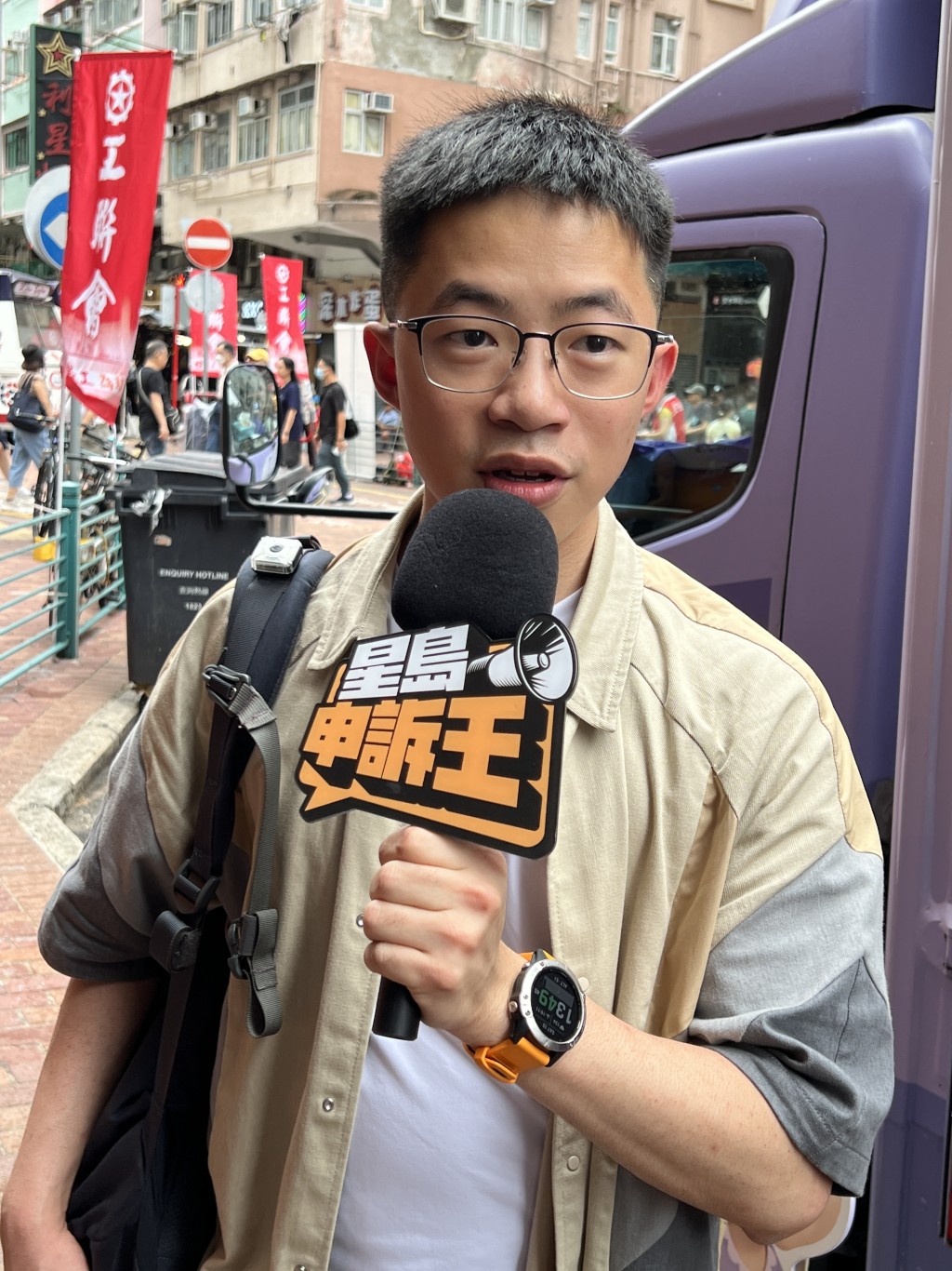 胡先生稱，香港回歸中國感到高興。