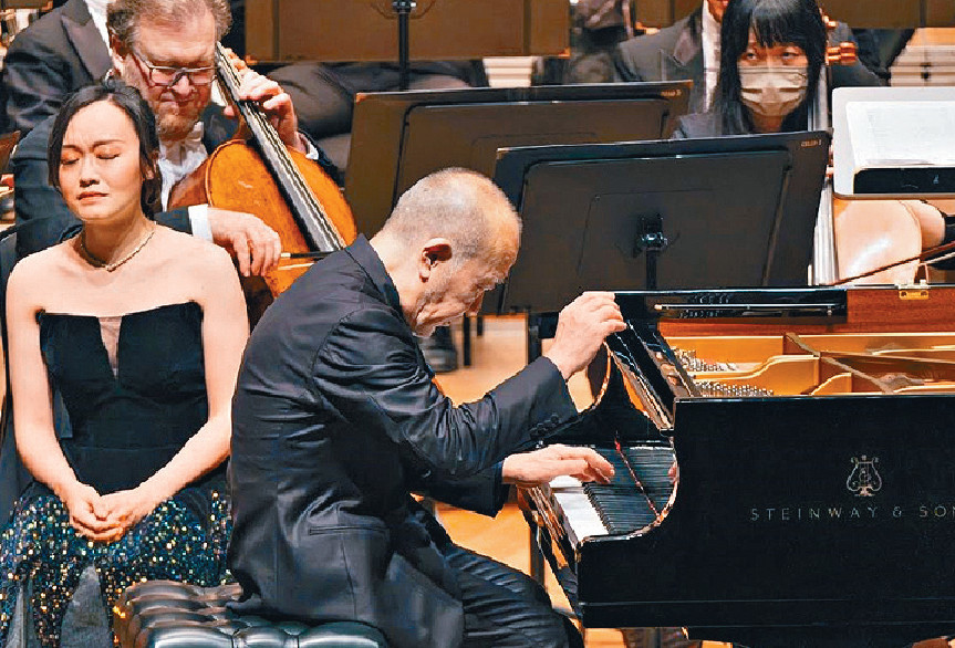 ■久石讓現場彈奏。  （圖片：香港管弦樂團提供）
