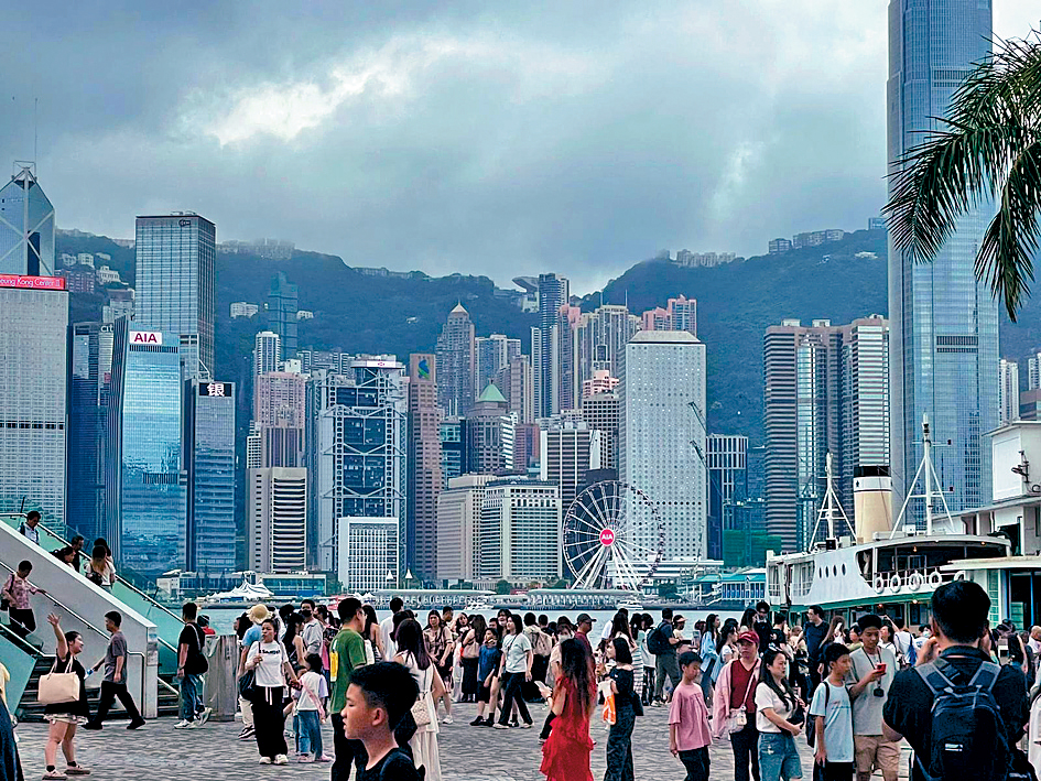 五一黃金周仍有不少遊客訪港。