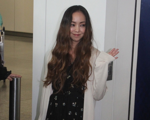 安室奈美惠從明年2月起，將展開日本五大巨蛋巡唱，地點包括東京、大阪、名古屋、福岡及札幌。