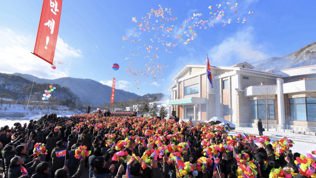 北韩温堡劳动者休养所竣工，金正恩剪彩。 路透社