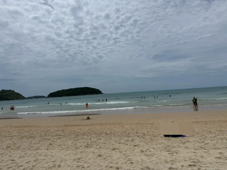 事發海灘。