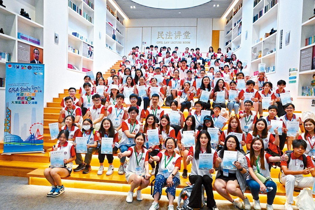 交流团在此划上完美句号,建立两地学生与义务律师的情谊,人生中建立丰富的体验。