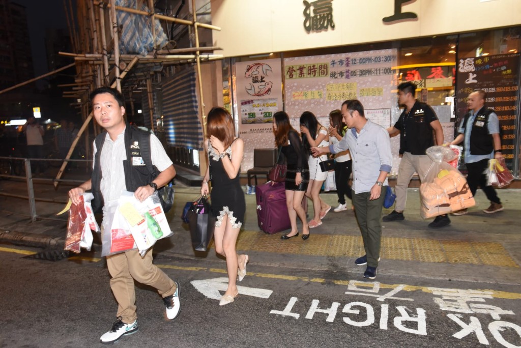 警方新界掃黃拘捕31名女子。