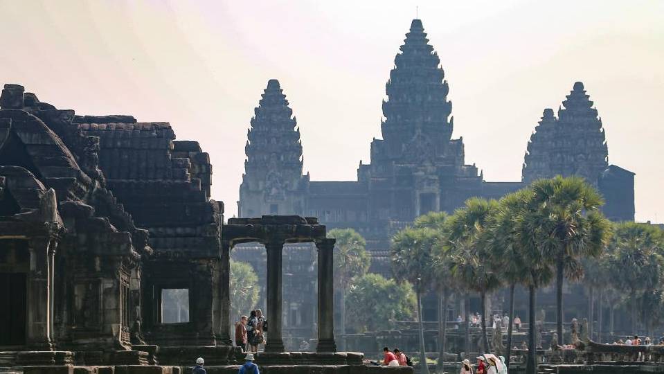 柬埔寨宣布，從6月中起，對中國遊客試行四個月入境免簽政策。 新華社