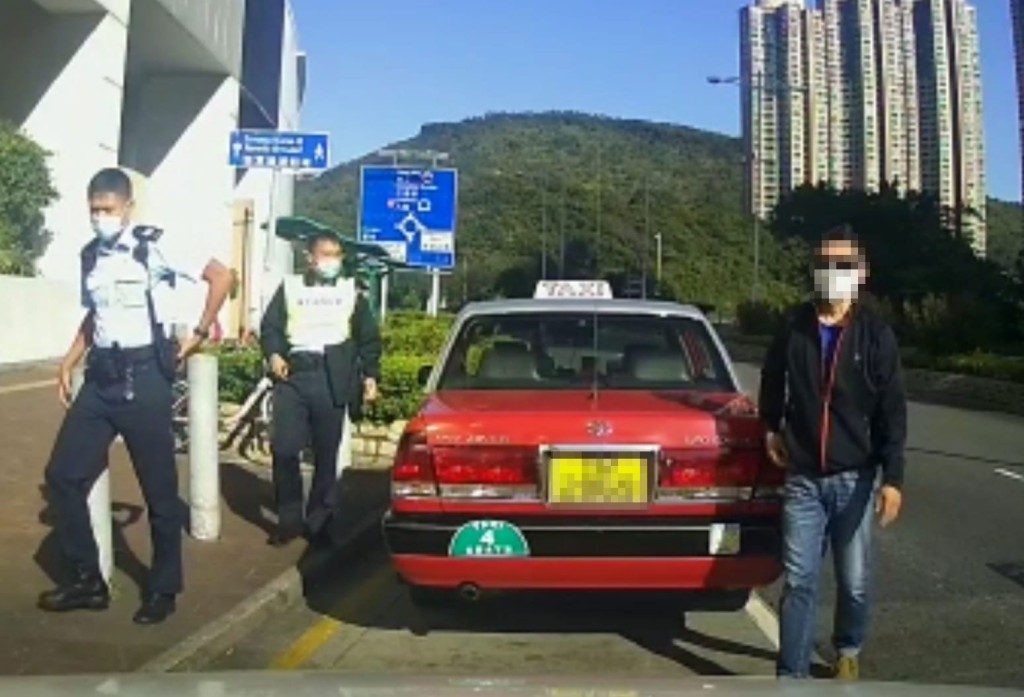 的士司機涉嫌狂亂駕駛被捕。
