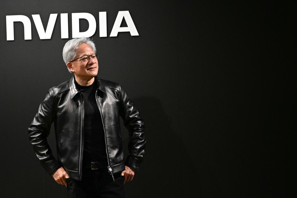 NVIDIA創辦人黃仁勳曾提到,在AI高速發展的時代,語言能力將變得越來越重要。(法新社圖片) NVIDIA創辦人黃仁勳曾提到,在AI高速發展的時代,語言能力將變得越來越重要。(法新社圖片)