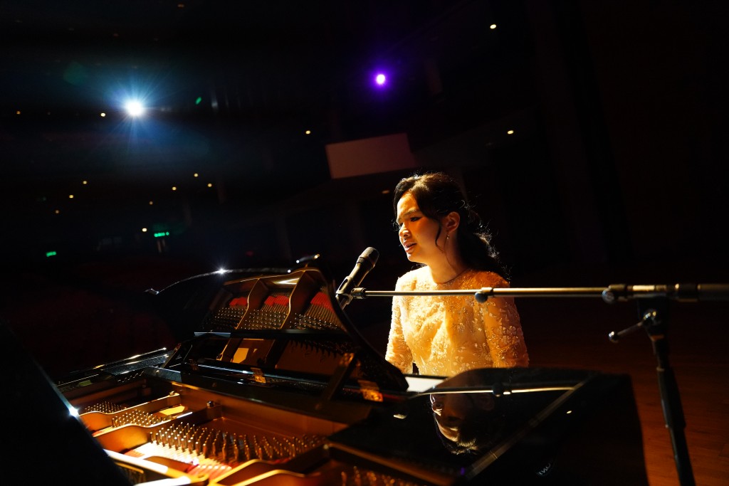 萧凯恩周六（18日）会为香港艺术节主辧「无限亮」计划，举行个人音乐会《乐悠心声》中一展歌喉及钢琴技巧。(主办单位提供)