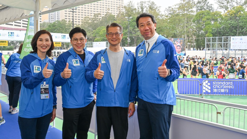 陈茂波出席渣打马拉松活动。陈茂波fb