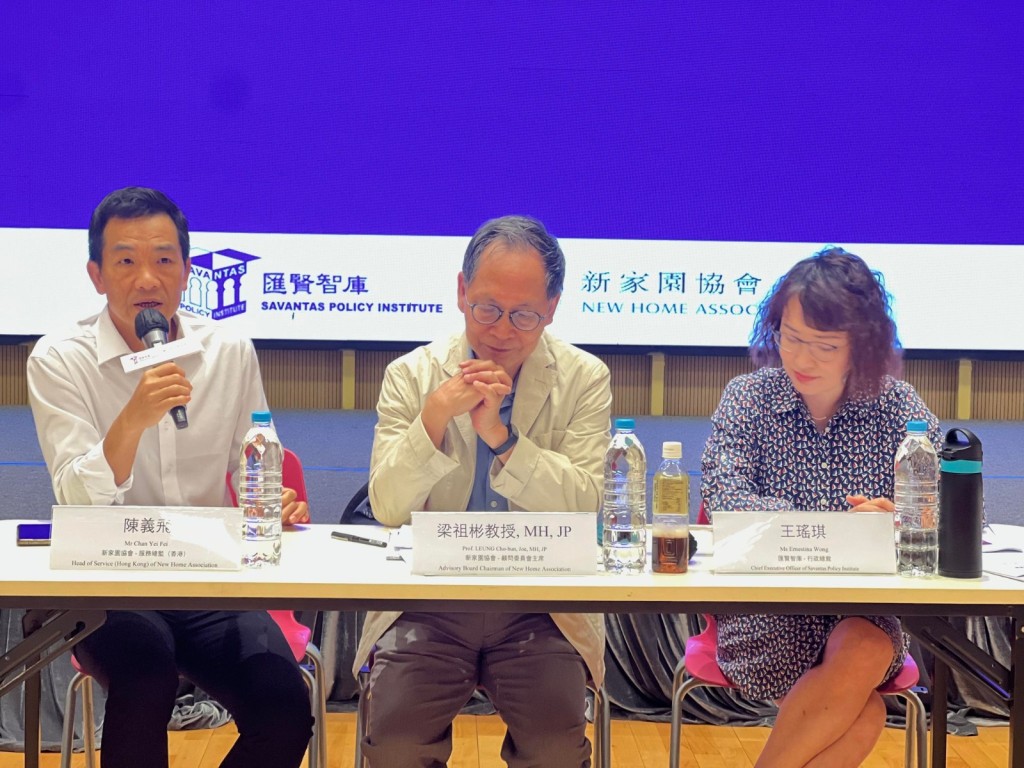 梁祖彬教授指出，香港應加强跨文化的教育，令少數族裔學生發揮文化所長。