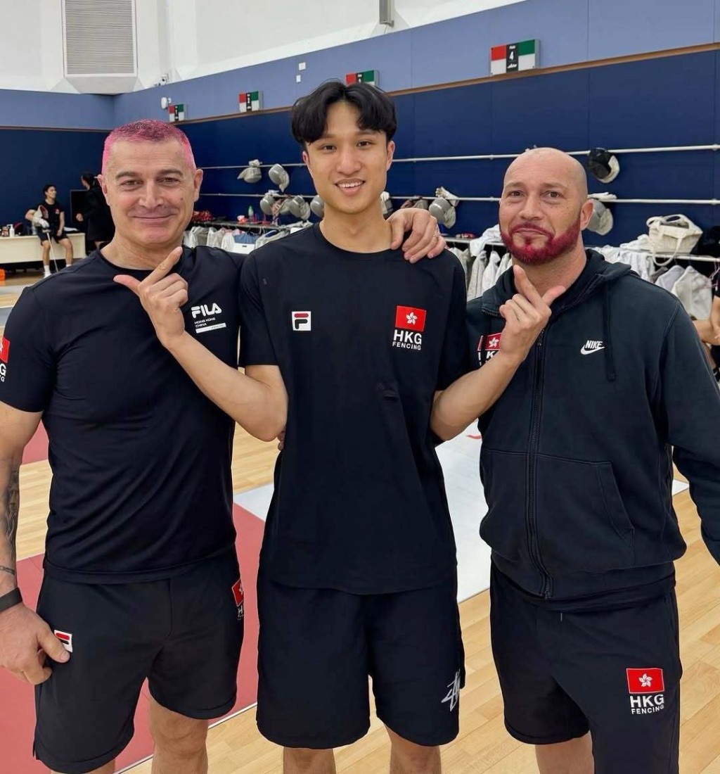 Maurizio(左)5月為Ryan「染」了一頭粉紅髮色。Maurizio IG Maurizio(左)5月為Ryan「染」了一頭粉紅髮色。Maurizio IG