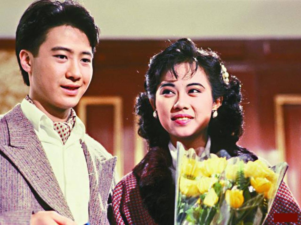 1989年18歲的陳松伶首度拍劇就擔正，與黎明演《天涯歌女》，一炮而紅。