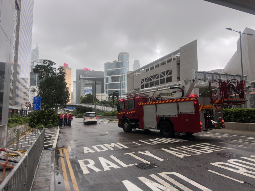 消防到場清理。