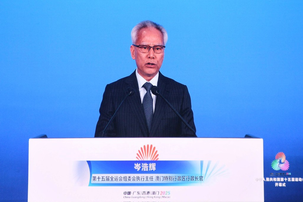 澳門特區政府日前公布第三份五年規劃,由特首岑浩輝率領官員在政總開記招。資料圖片 澳門特區政府日前公布第三份五年規劃,由特首岑浩輝率領官員在政總開記招。資料圖片