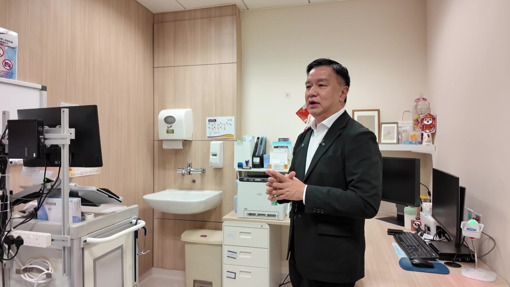 容樹恒醫生承諾會延續黃詠儀醫生的精神。