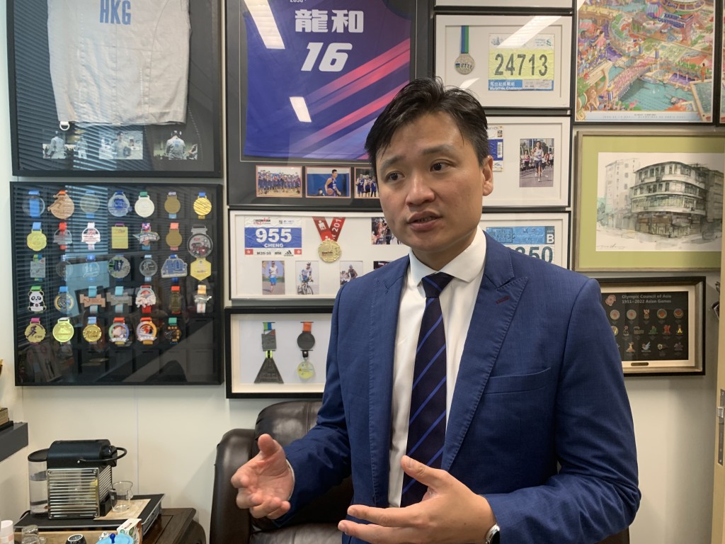 建聯鄭泳舜稱憑藉高效率的行政主導體制,香港得以逐步破解困擾多年的老大難問題。資料圖片 建聯鄭泳舜稱憑藉高效率的行政主導體制,香港得以逐步破解困擾多年的老大難問題。資料圖片