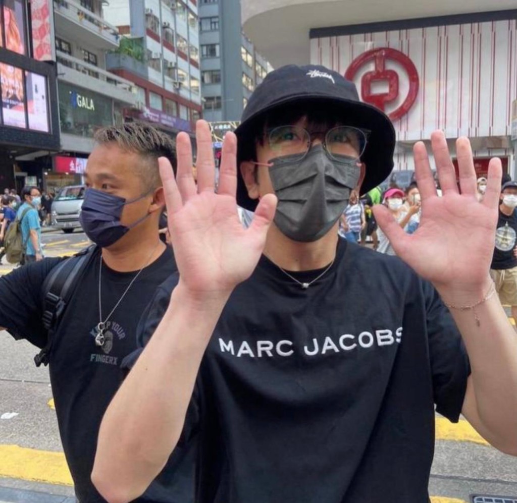 為答謝神徒支持,Anson Lo現身尖沙嘴。