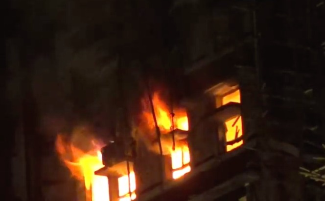 目前仍有四個單位有火。 目前仍有四個單位有火。