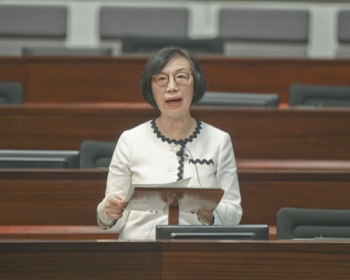 陳肇始預計，明天端午節將有約1400頭豬應市。資料圖片

