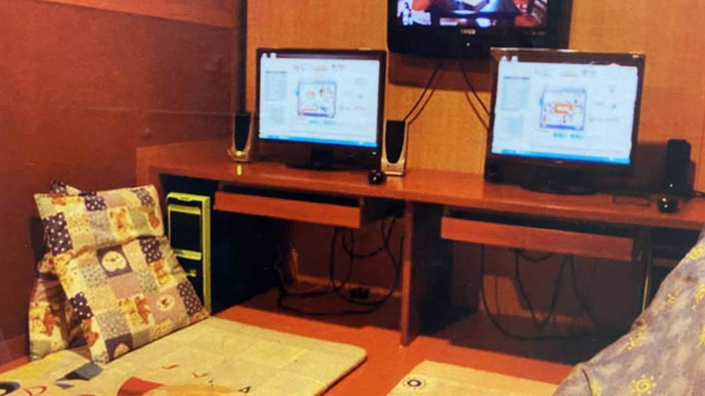 未婚媽網咖包廂內產子伴屍5小時 。中時