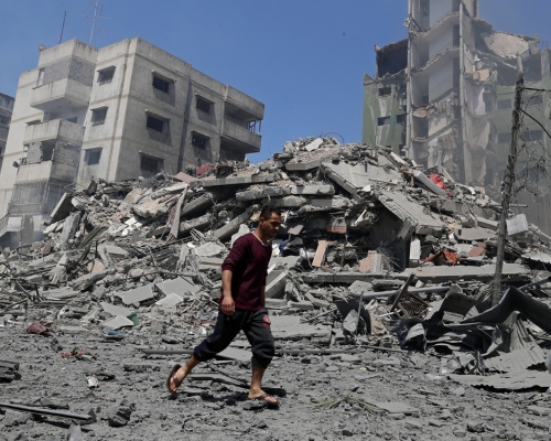 加沙地帶受以軍空襲，樓宇被炸毀夷為平地。AP圖片