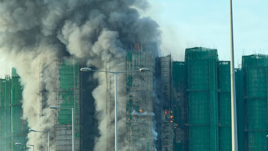 全體新舊議員明日一同會見傳媒，回應大埔宏福苑火災。資料圖片