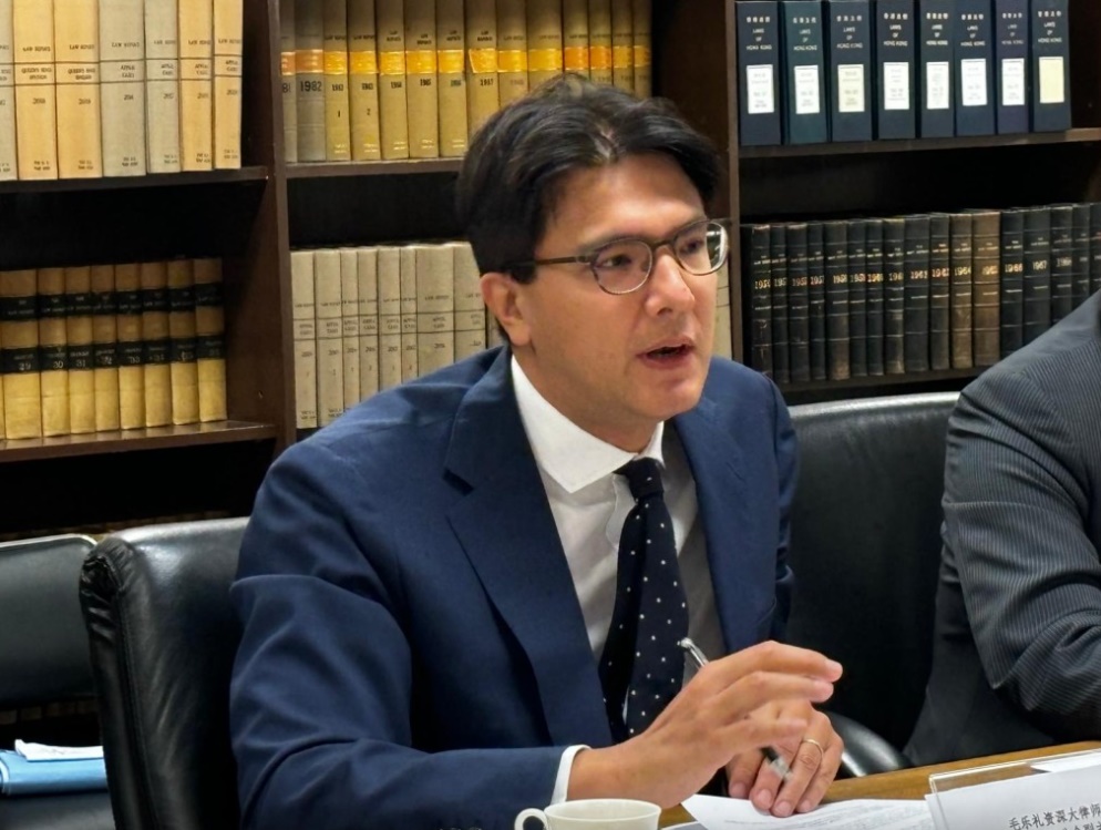 大律师公会主席毛乐礼。