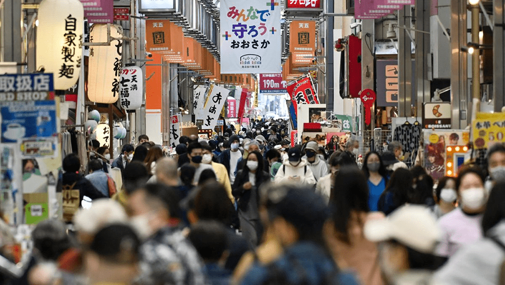 日本正式宣布5月8日降級新冠與流感同級。路透資料圖