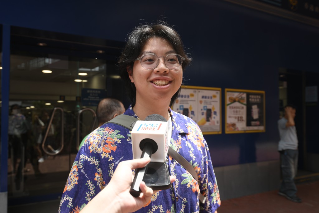 黃先生表示，中頭獎的話會捐錢、置業及環遊世界。